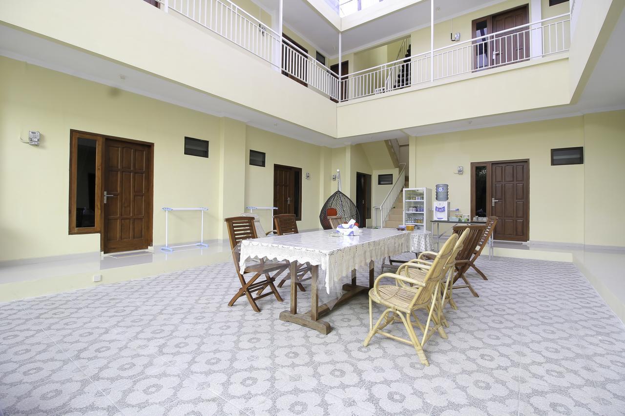Reddoorz Plus Near Stie Ykpn Maguwo Exterior photo